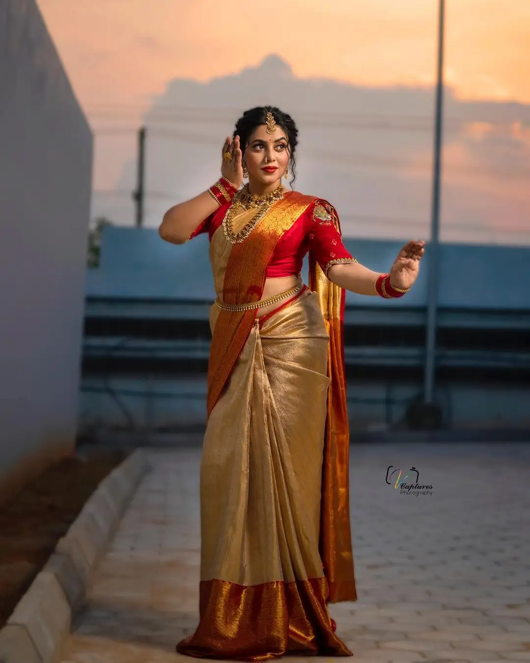 Malayalam Girl Shamna Kasim In Beautiful Jewellery Orange Saree